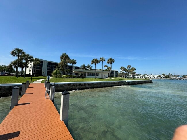 Foto del edificio - 200 Intracoastal Pl