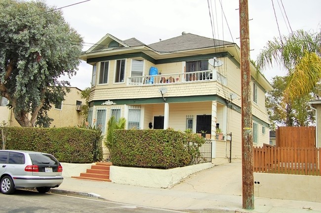 Primary Photo - 252 W 11th St