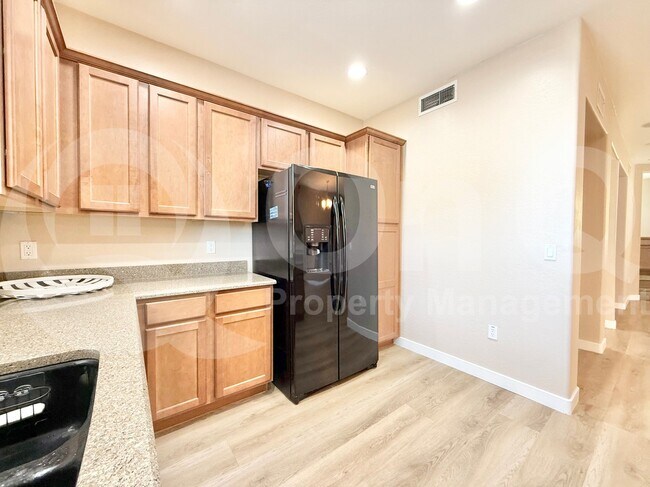 Foto del edificio - 17850 N 68th St