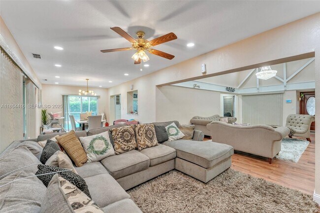 Foto del edificio - 5706 S Travelers Palm Ln