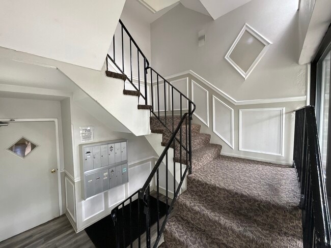 Building Photo - 1477 N Winslowe Dr