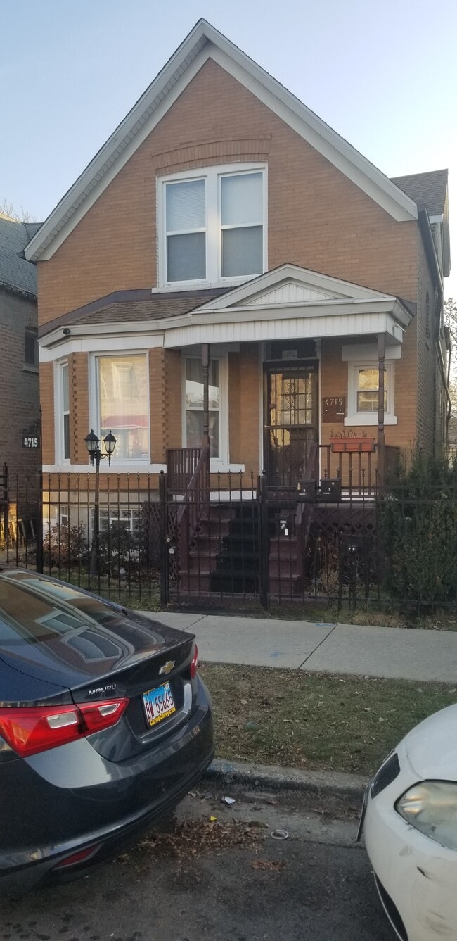 Front exterior - 4715 W Fulton St
