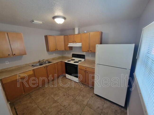 Foto del edificio - 1611 Miller Ave