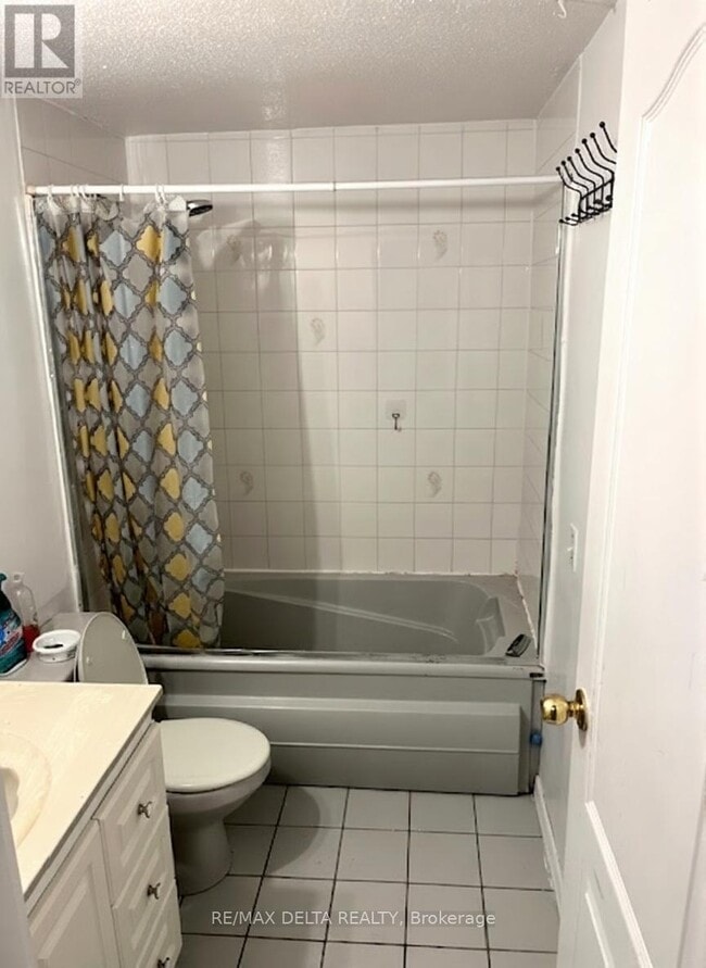 Photo du bâtiment - 2044 Arrowsmith Dr