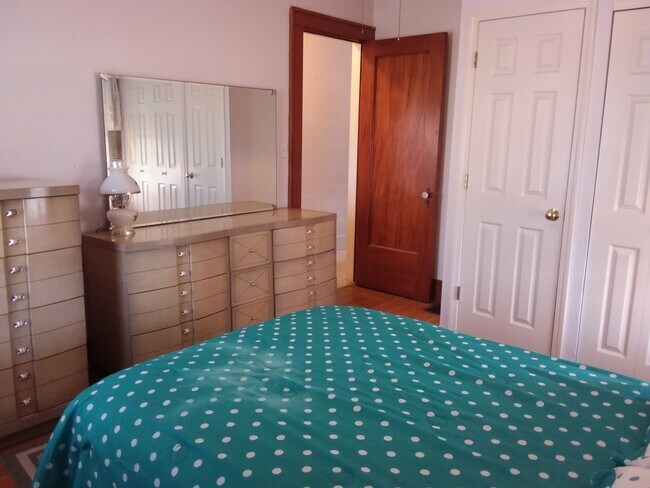 Furnished Bedroom - 1632 Buffalo Rd