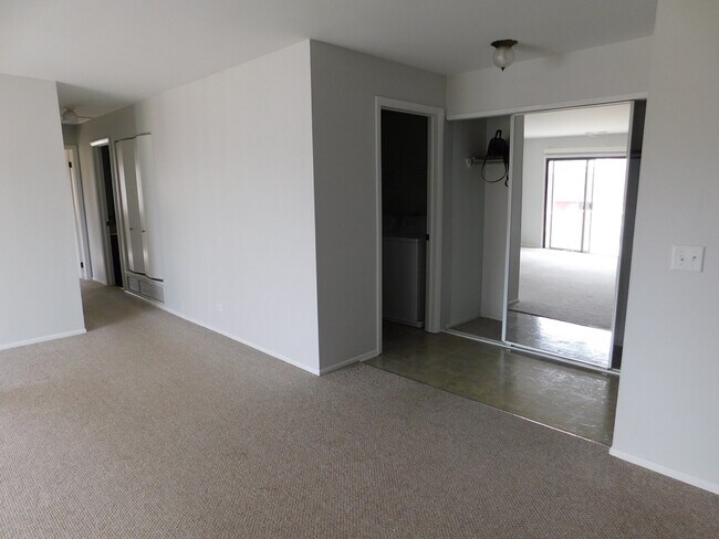 Foto del edificio - 573 Greystone Ln