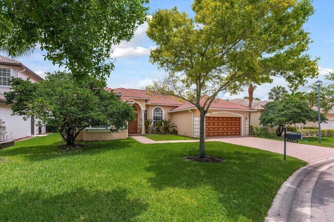 Building Photo - 7140 Pinecreek Way