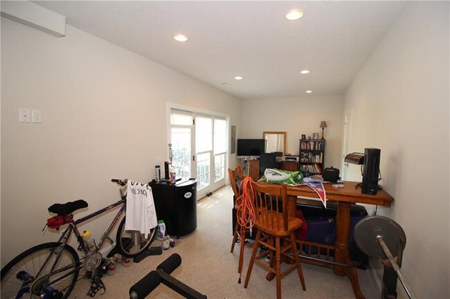 Building Photo - 102 Chapel Harbor Dr
