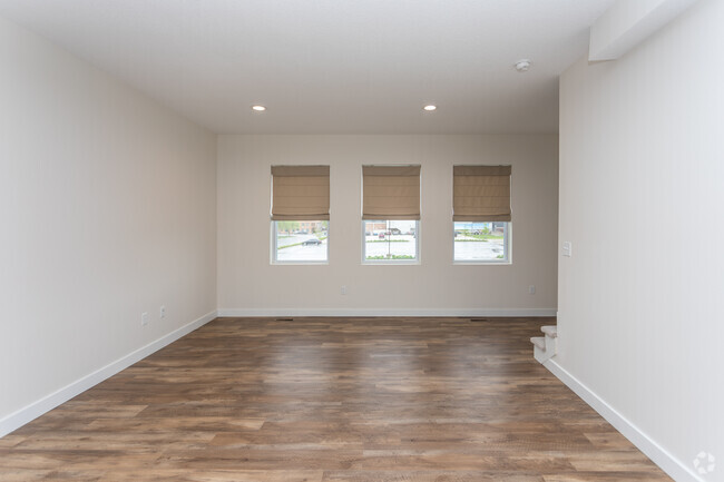 2BR, 2.5BA - 1482 SF - 200 West