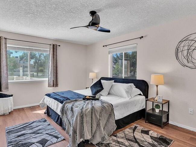 Building Photo - Single-level living at its finest! This co...