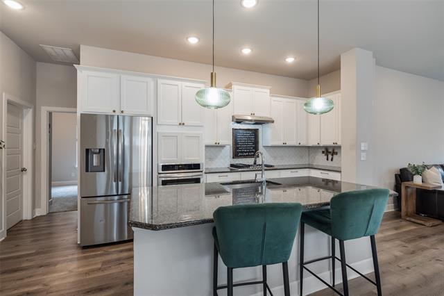 Foto del edificio - 1656 Deerpath Dr