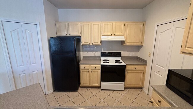 Building Photo - Gorgeous 2br/2ba 2nd Floor Visconti Condo!