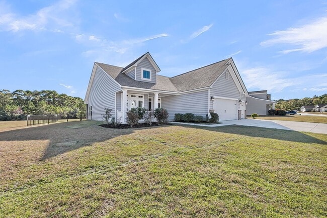 Building Photo - Stunning Lakefront Home with Exceptional V...