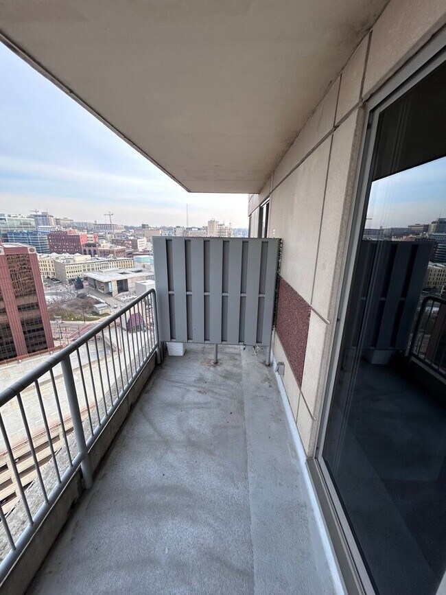 Foto del edificio - 107 Campau Cir NW