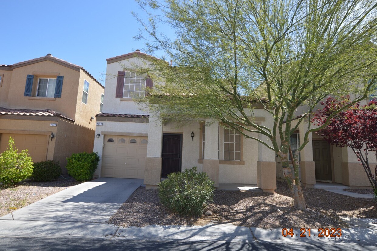 Primary Photo - 7737 W Trails Village Pl