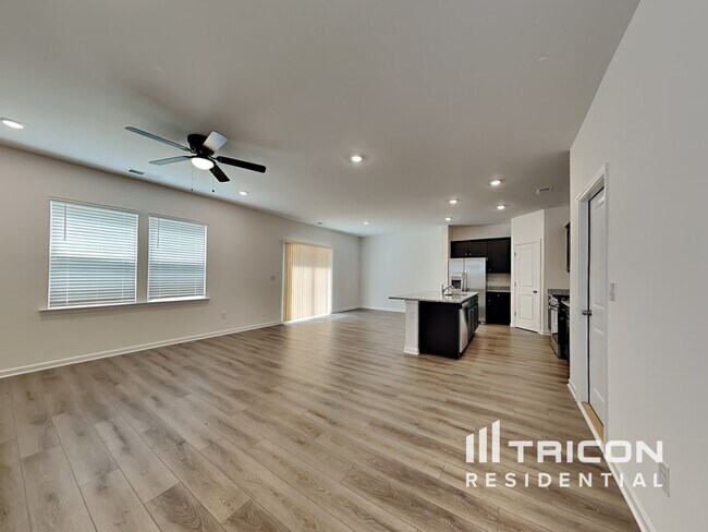 Foto del edificio - 2472 Lennox Rd SE