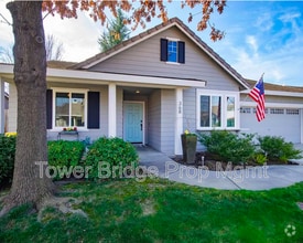 Building Photo - 368 Summer Grove Cir