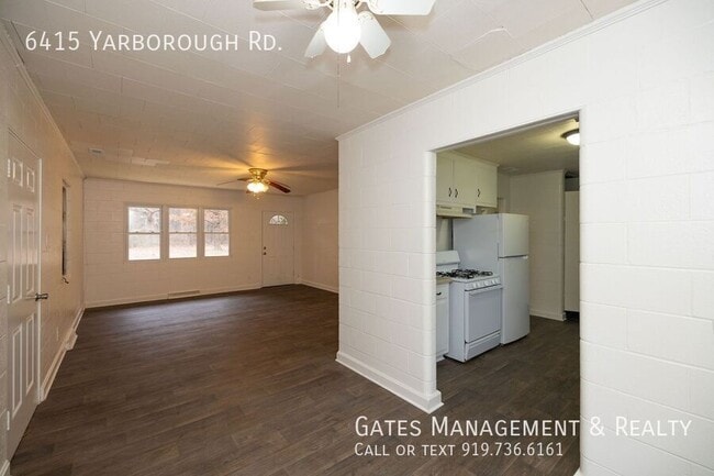 Foto del edificio - 6415 Yarborough Rd