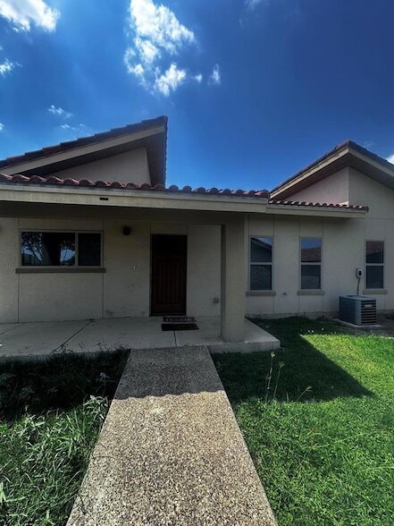 Foto principal - 1120 Crown Ridge