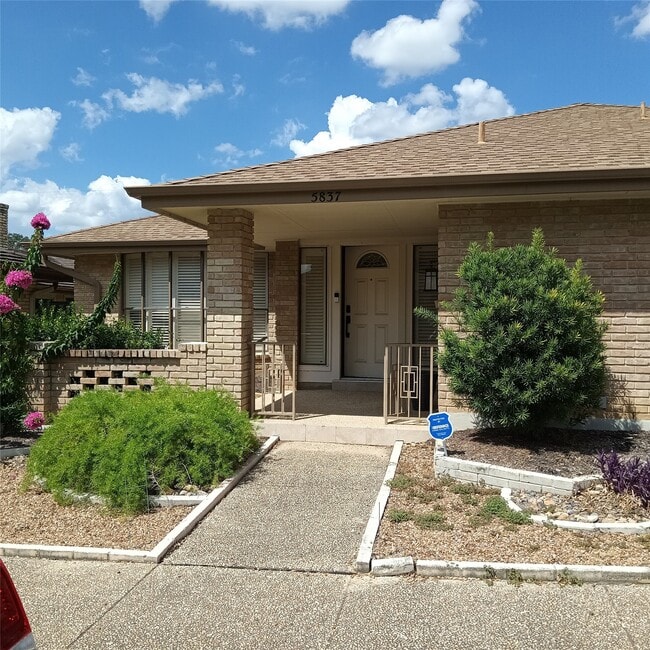 Building Photo - 5837 Northgap Dr