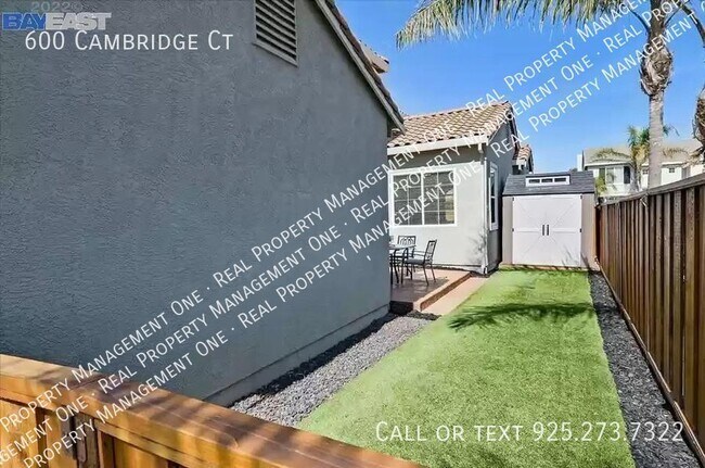Foto del edificio - Beautiful 4 bedroom, 3 Bath Discovery Bay ...