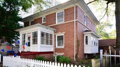Building Photo - 7356 N Ashland Blvd