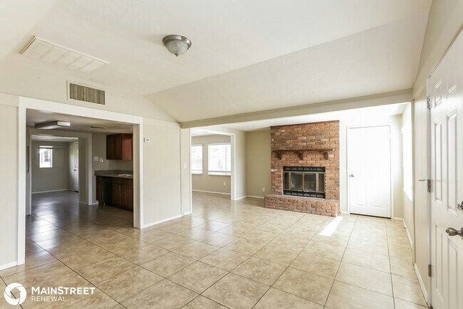Building Photo - 2116 W Highland, Phoenix, AZ 85015