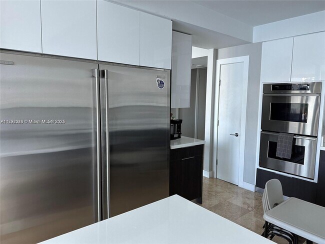 Foto del edificio - 3201 NE 183rd St