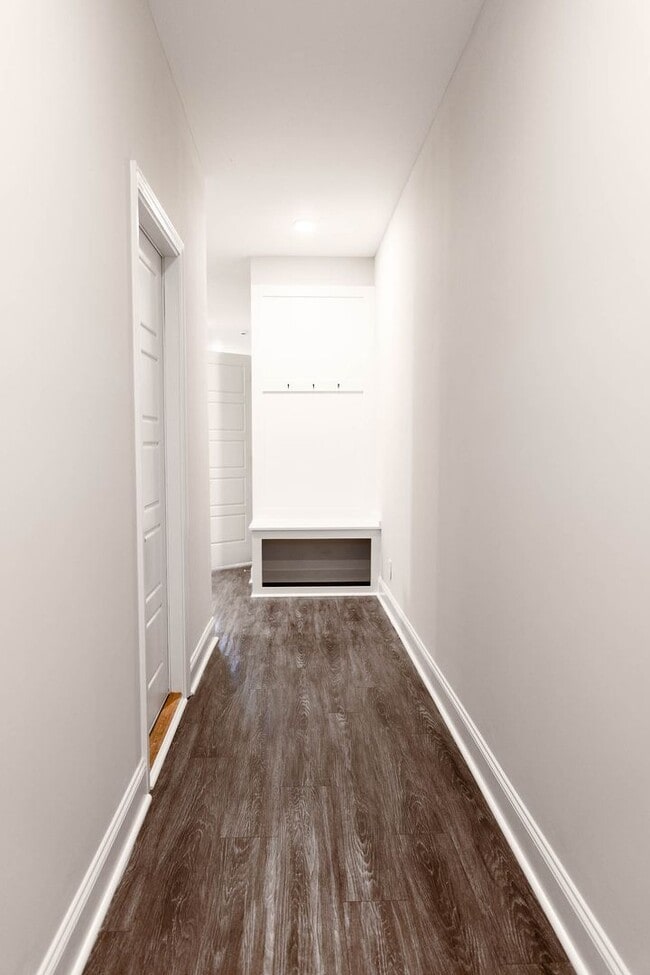 Foto del edificio - 208 Drayton Dr