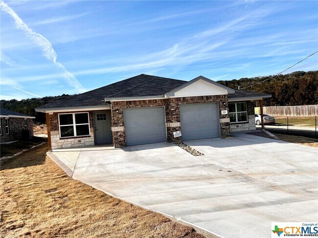 Foto del edificio - 218 Harrell Dr