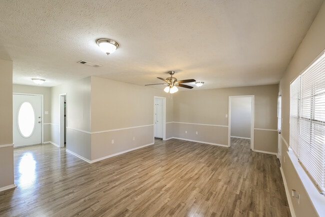 Building Photo - Gorgeous All-Brick Home in Brandon, MS!