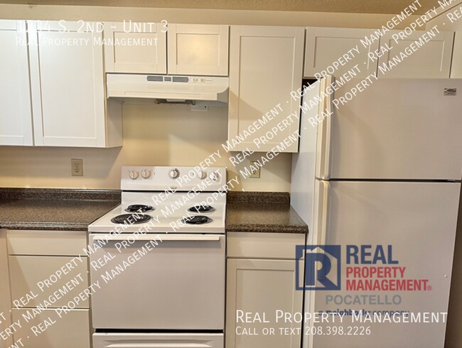 Foto del edificio - MOVE INSPECIAL - 2 Bed 1 Bath apartment - ...