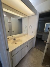 Building Photo - 33 Lakeview Ct