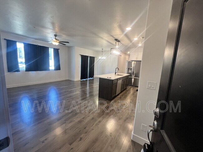 Building Photo - 543 S 1020 W