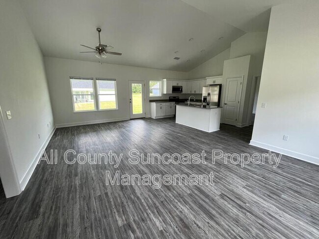 Photo - 340 Melrose Dr House