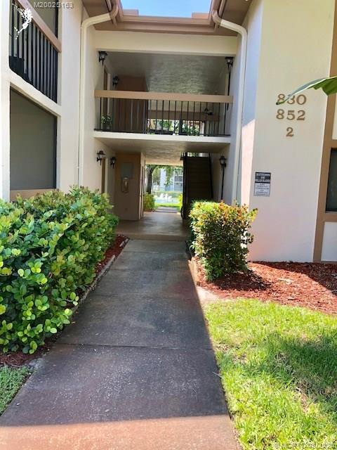 Foto principal - 830 NW Fork Rd