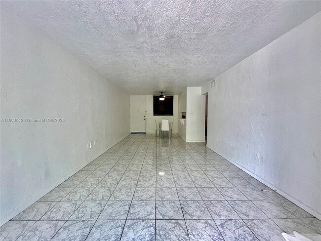 Foto del edificio - 1670 Bay Rd