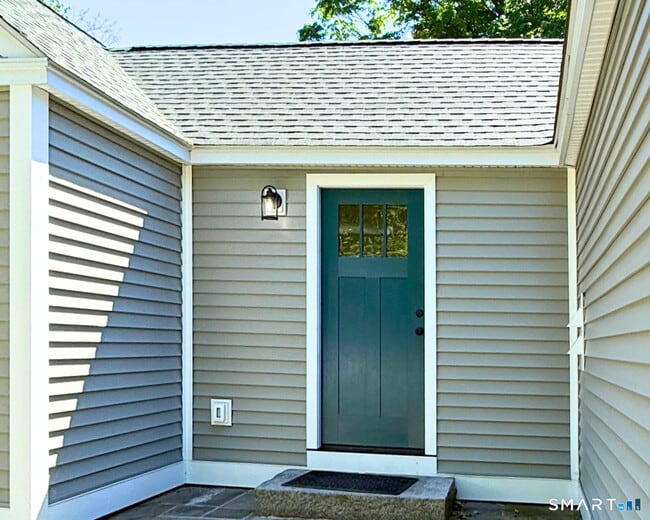 Building Photo - 2569 Long Hill Rd