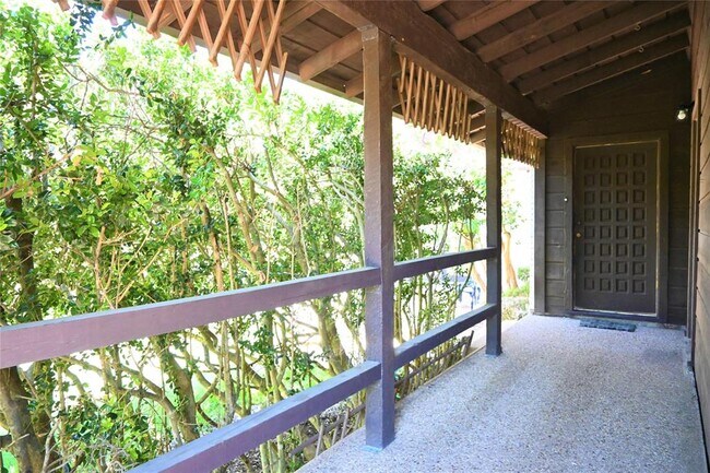 Building Photo - 7504 Rockpoint Dr