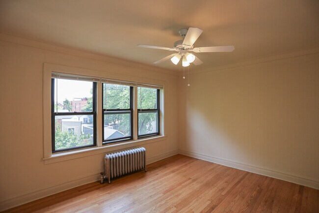 Building Photo - 2958 N Seeley Ave