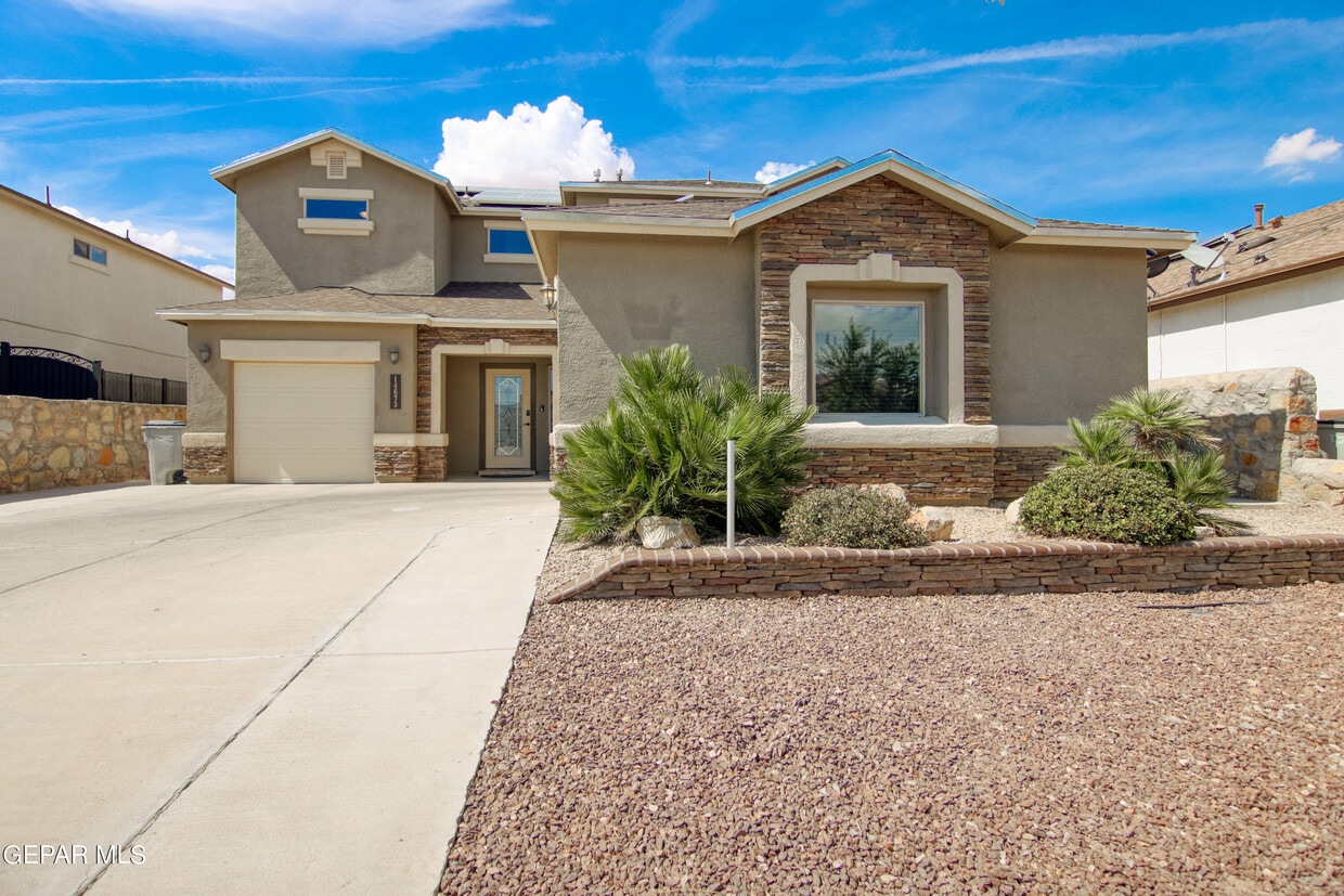 Primary Photo - 14673 Hunters Grove Ave