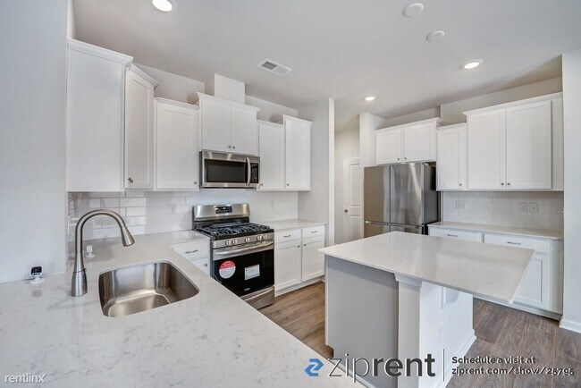 Building Photo - 5 br, 3.5 bath House - 265 Kennerly Center...