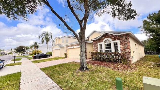 Foto del edificio - Beautiful 3BD/2BA Home in Lake Nona Area | Modern Living in a Quiet HOA Community