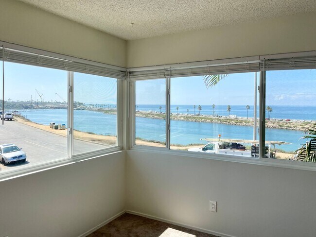 Foto del edificio - Waterfront in Carlsbad!