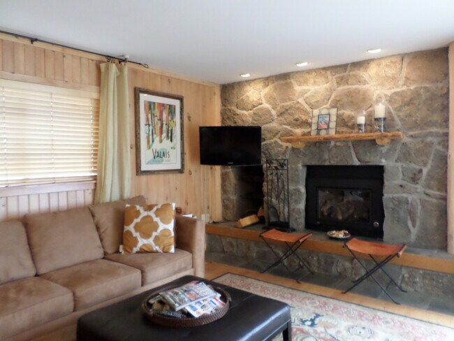 Foto del edificio - Winter Seasonal Rental- Marina Place 228