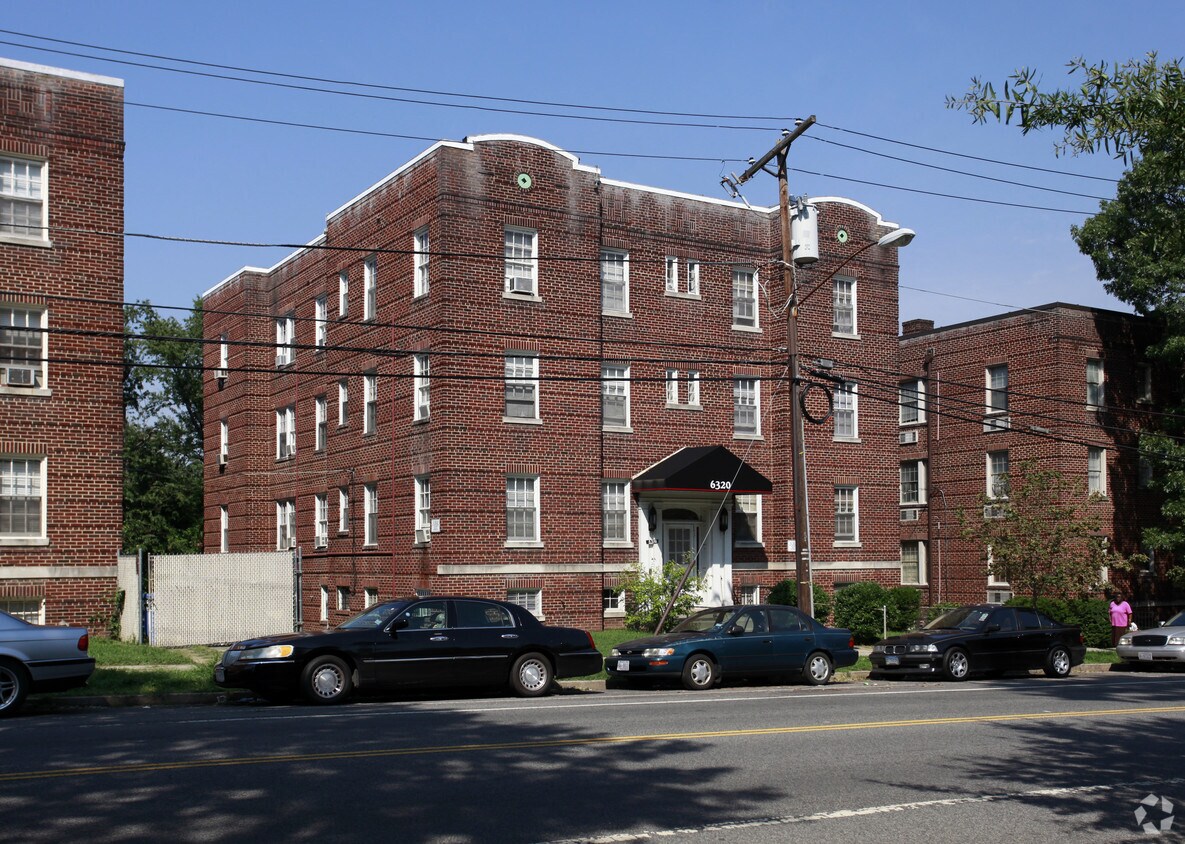 Foto del edificio - 6320 14th St NW