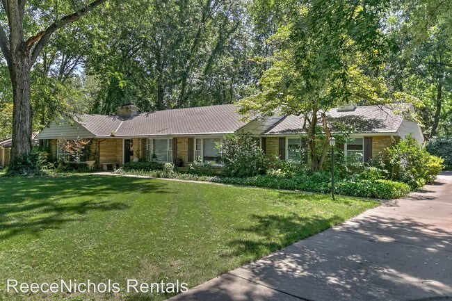 Building Photo - 3 br, 2.5 bath House - 3821 W 65th Terrace