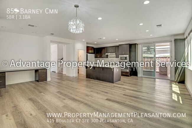 Building Photo - 855 Barney Common