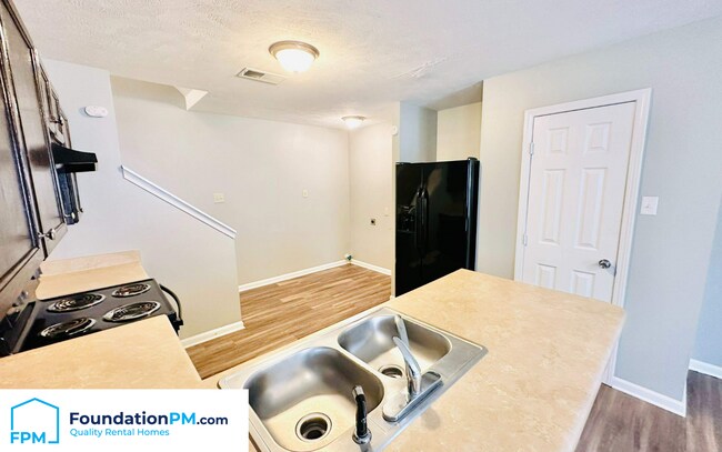 Building Photo - 103 Brighton Village Loop