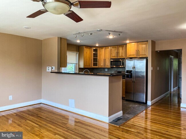 Foto del edificio - 1129 Medway Rd